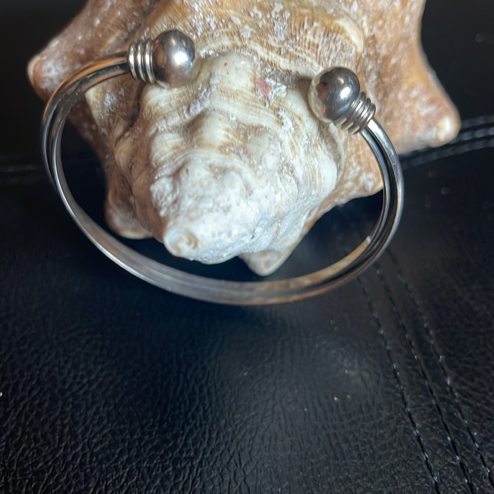 2 silver bracelets - Picture 2 of 4